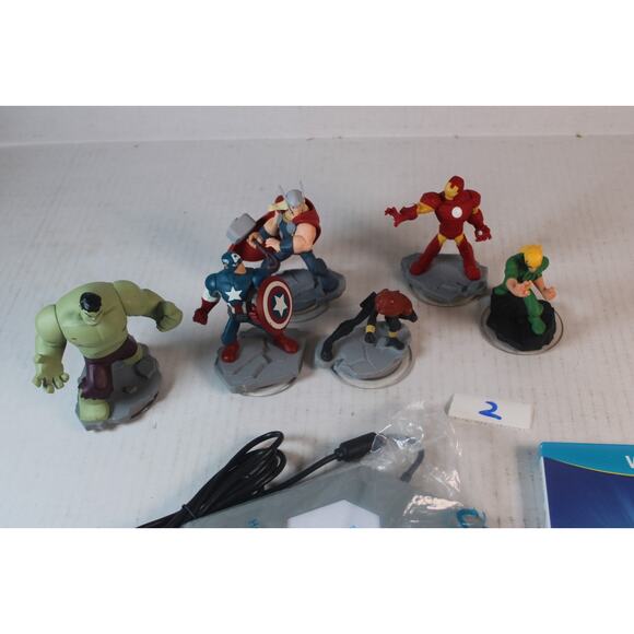 Disney Infinity 2.0 Wii U Toy Box Starter Pack Wii U, w/ 6 figurines, base, game - Picture 3 of 10